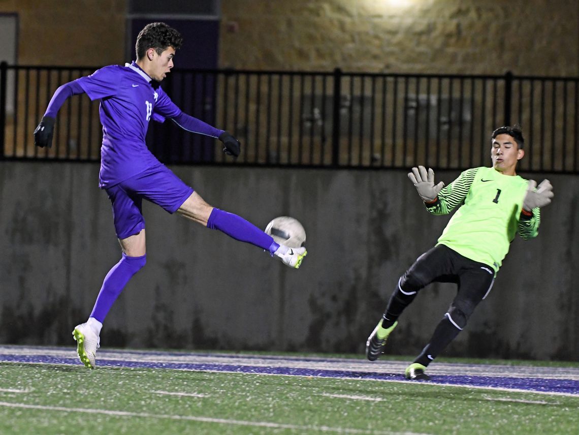 Menchaca, Molina connect for two goals in win over Converse Judson