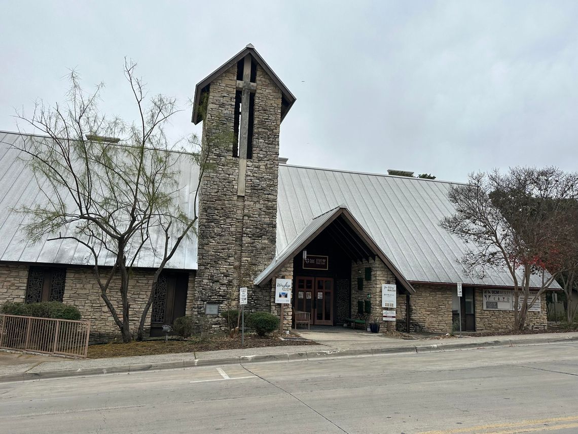 Ministry seeks zoning change to build apartment