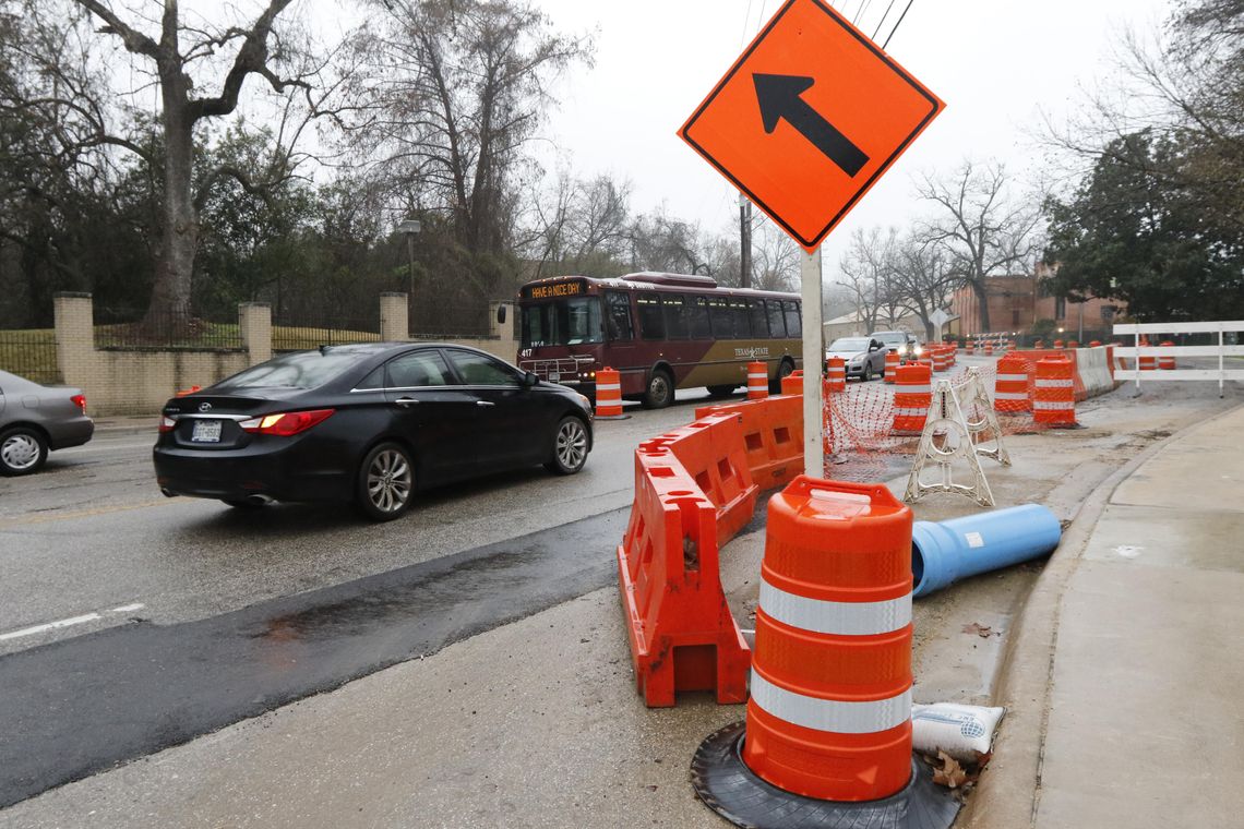 More lane closures on Sessom Drive