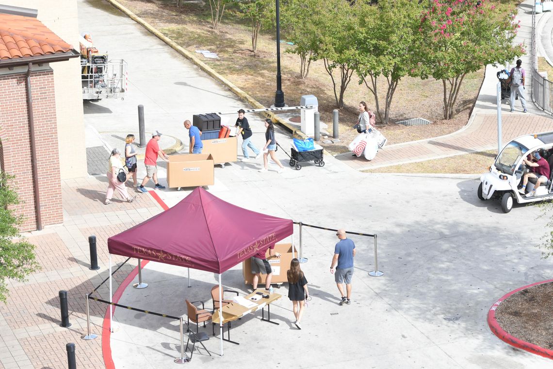 MOVING IN: Students start to move into dorms at TXST ahead of fall semester MOVING IN: Students start to move into dorms at TXST ahead of fall semester