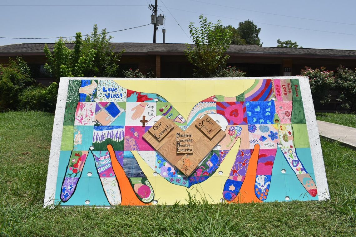 Neighborhood mural brings  community together