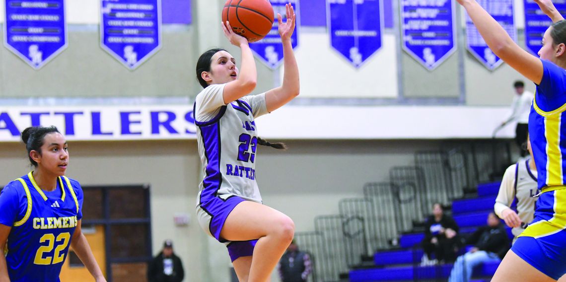 No. 20 Lady Rattlers defeat East Central, host No. 1 Judson for district title