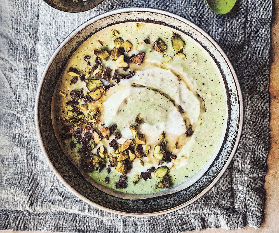 Offer a healthy breakfast to overnight guests Offer a healthy breakfast to overnight guests