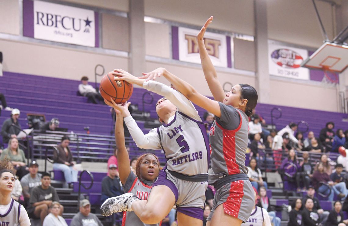 On-court fight mars Top-25 showdown between Rattlers and Judson Rockets On-court fight mars Top-25 showdown between Rattlers and Judson Rockets