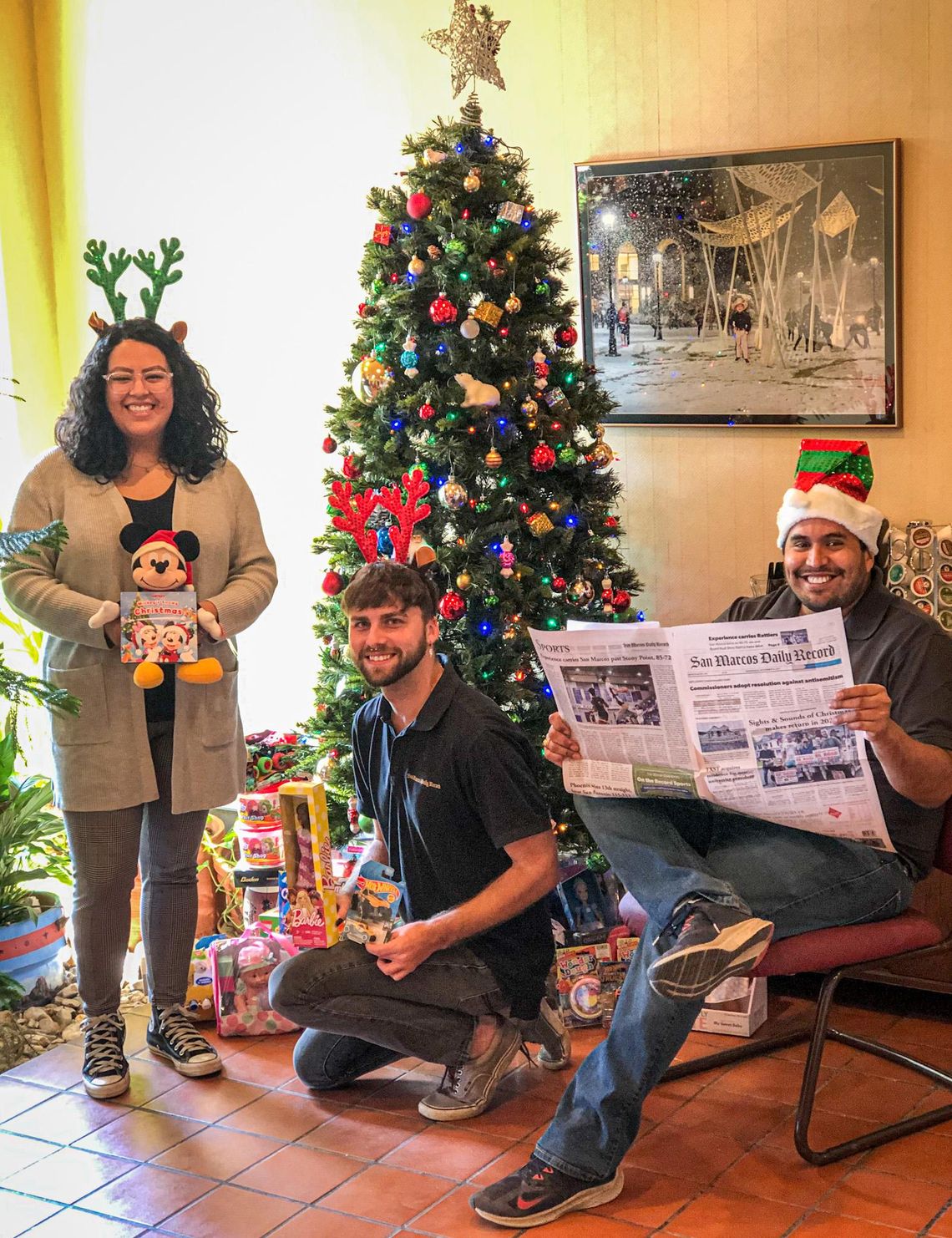 Only a few days left to donate to Daily Record, SMCISD Christmas toy drive