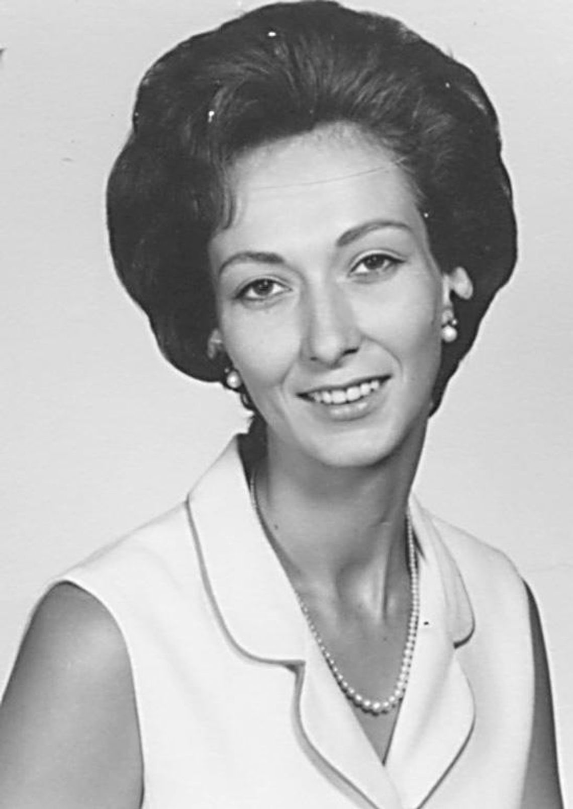 Peggy L. Holmes