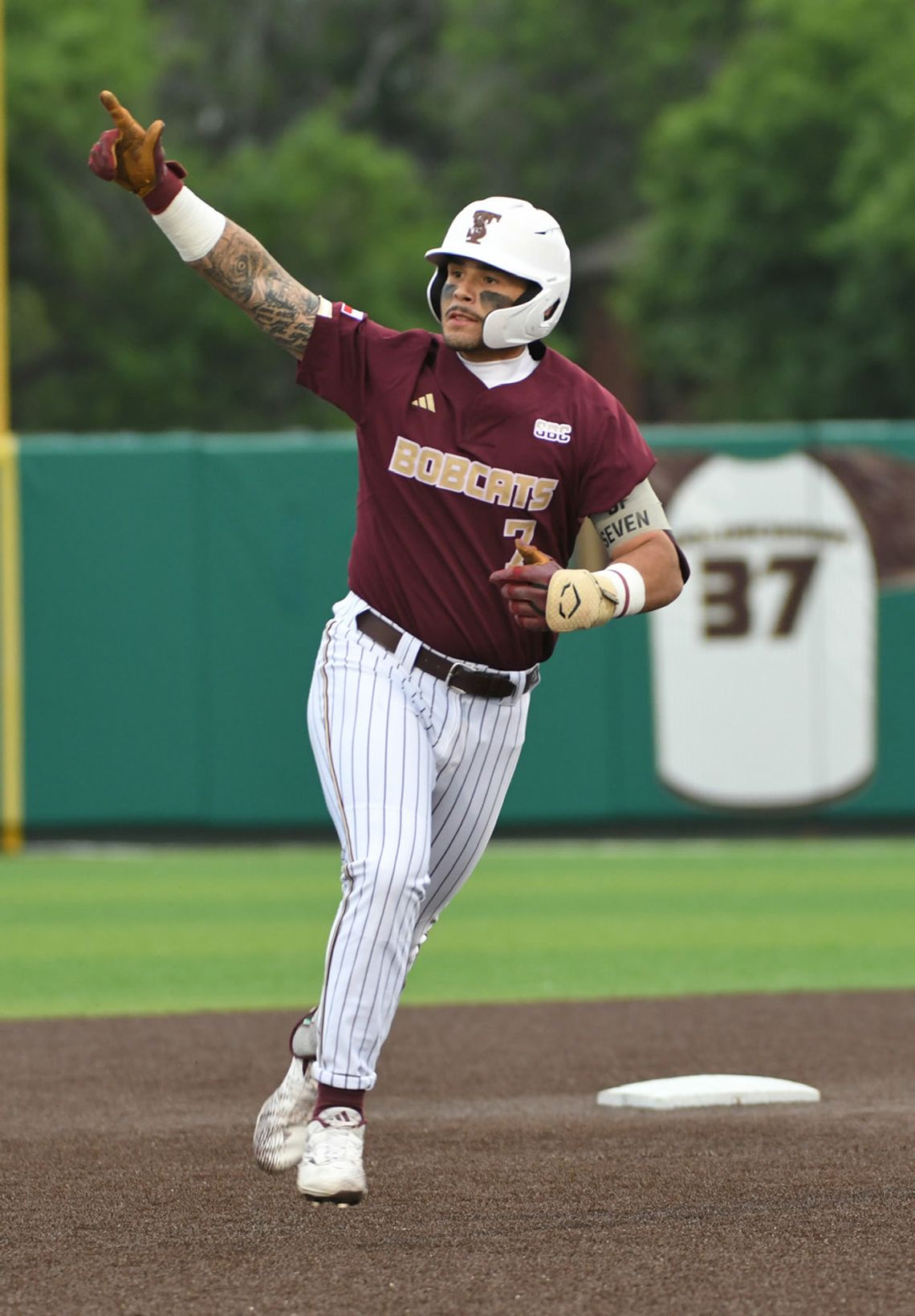 Pena hits two grand slams in win over Roadrunners