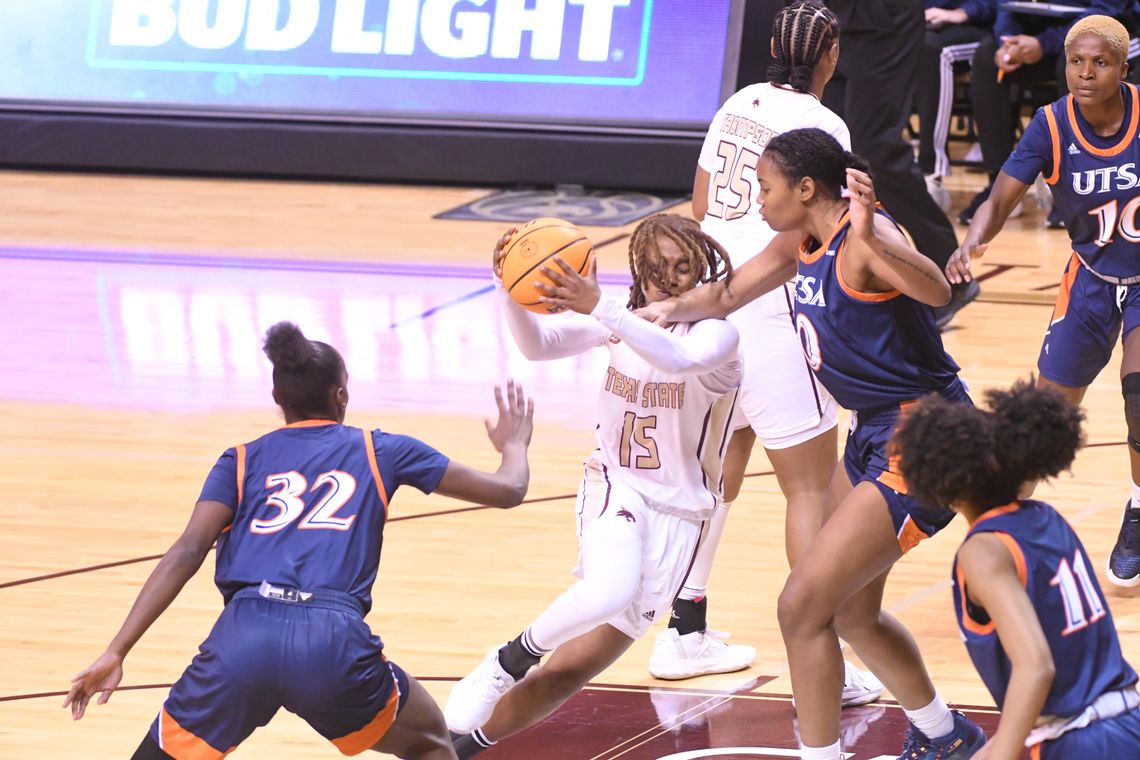 ‘Play like dogs’: Bobcats stun rival UTSA, 60-55