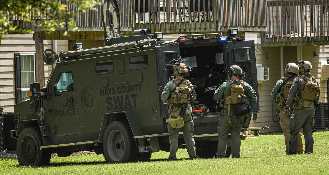 Police arrest man in Friday SWAT incident after he barricaded himself in apartment