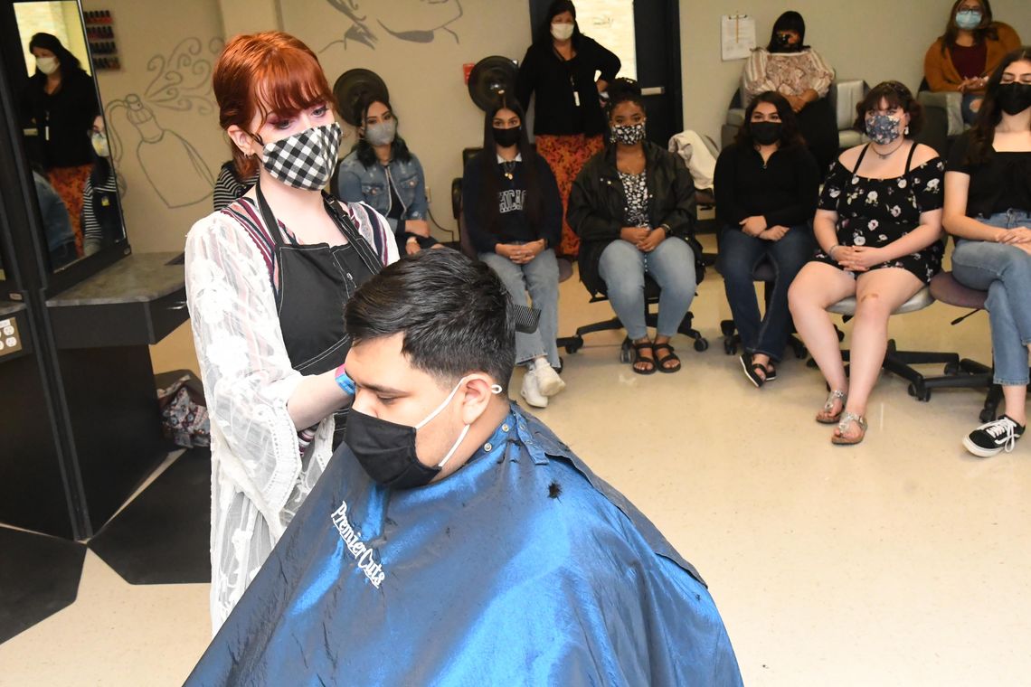 Premier Cuts visits San Marcos HS cosmetology students