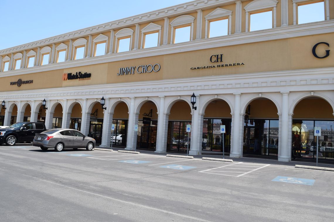 Premium Outlets invites locals to shop & save