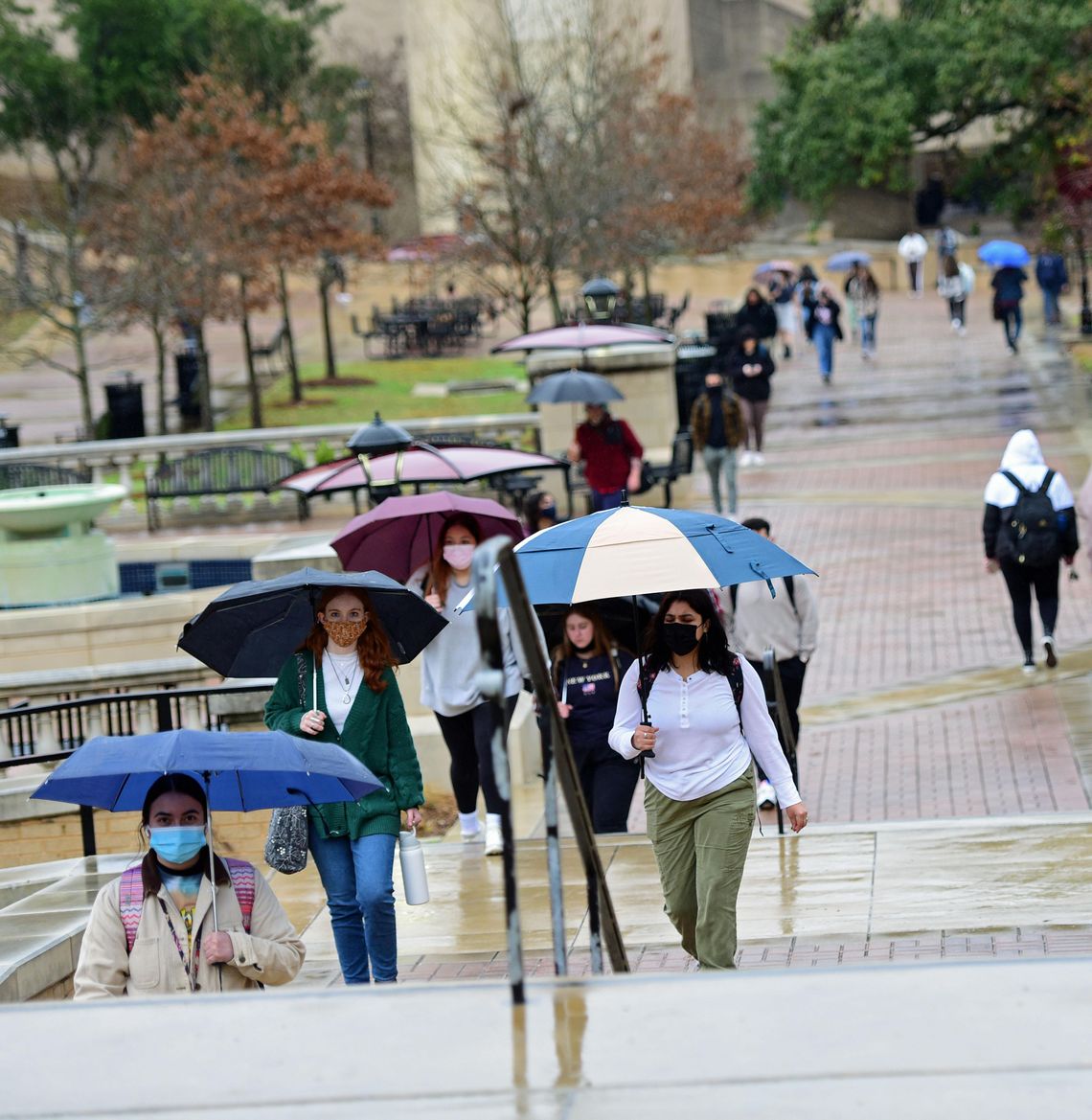 RAINY RETURN: In-person learning resumes for TXST's spring semester RAINY RETURN: In-person learning resumes for TXST's spring semester