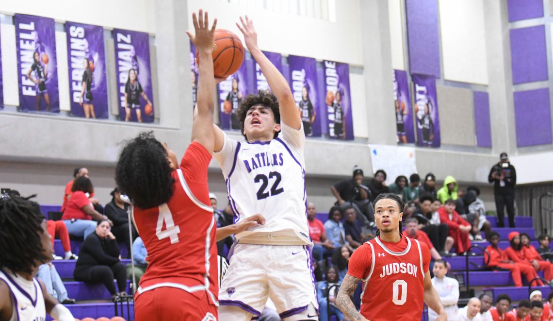 Rattlers drop district road game to No. 7 Steele