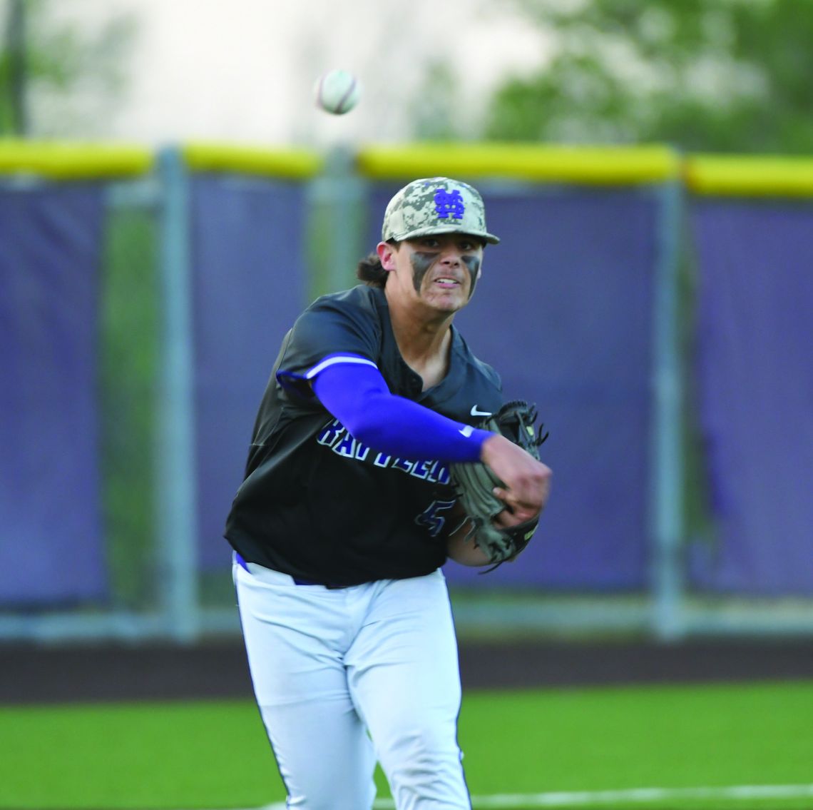 Rattlers fall to Canyon after Cougars late rally