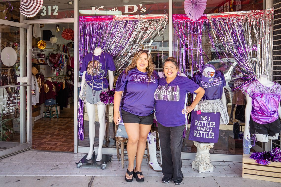 Rattlers kick off Homecoming with downtown parade