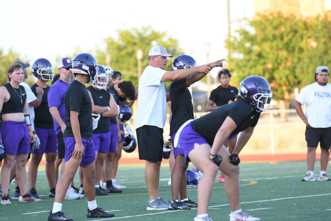 RATTLERS PUT ON PADS