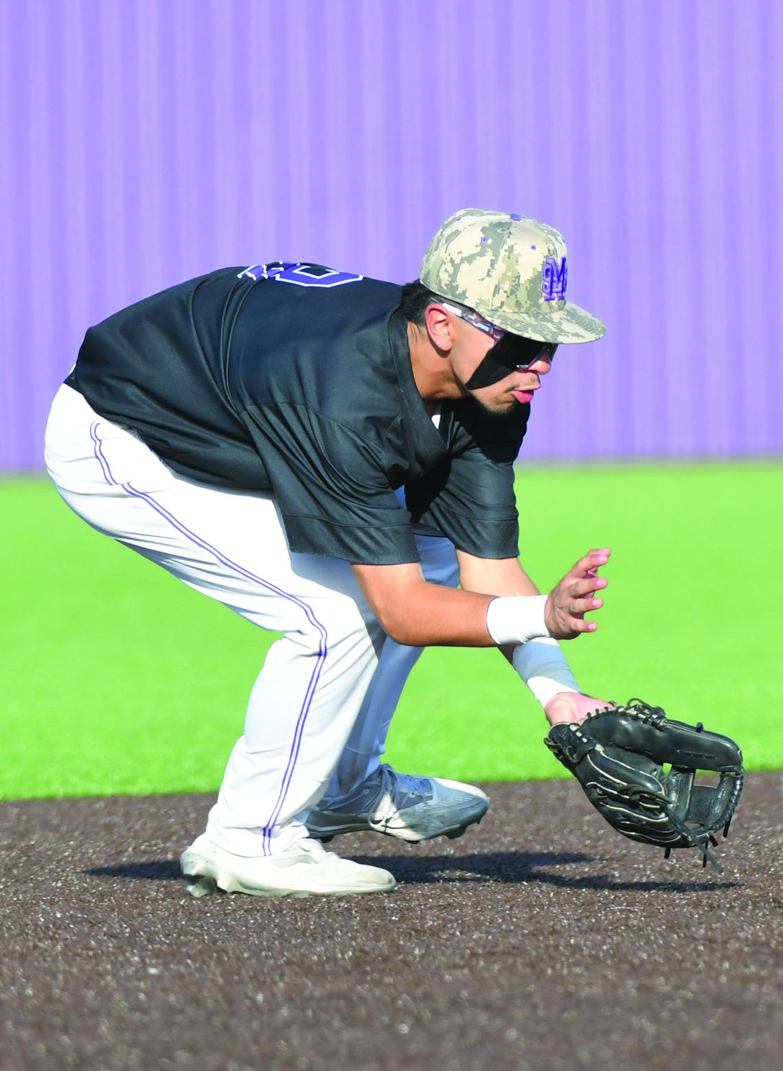 Rattlers split weekend games, clinch playoff berth