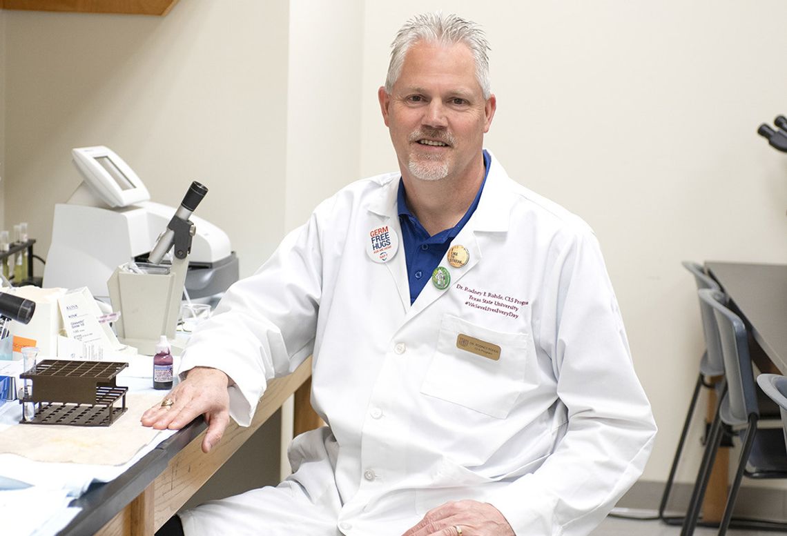 Rohde receives pathology mentorship award Rohde receives pathology mentorship award