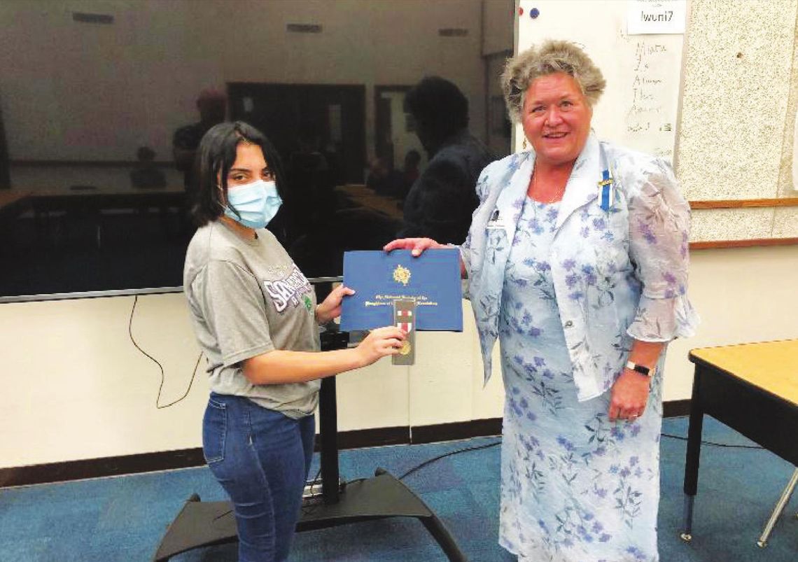 San Marcos Chapter of Daughters of the American Revolution award local students with National Defense medals