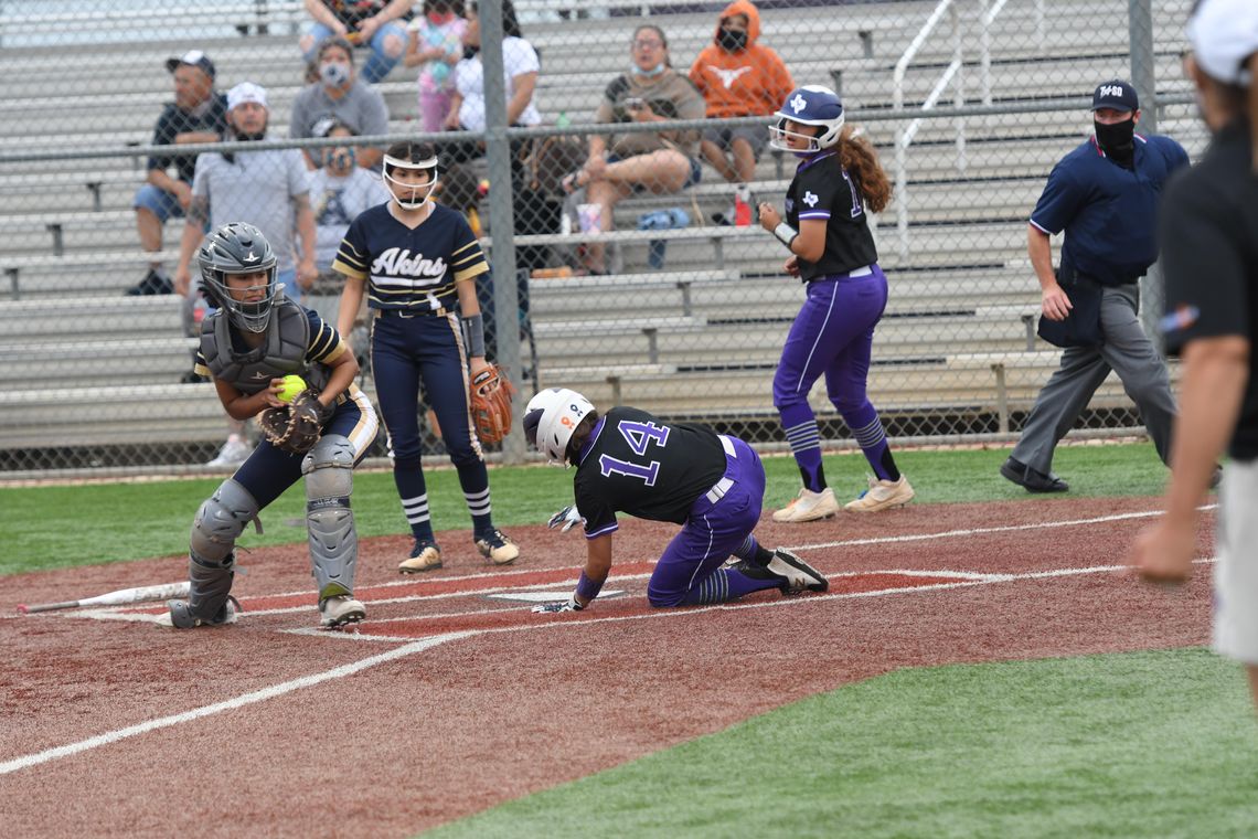 San Marcos gets back to fun, defeats Lake Travis, 9-3