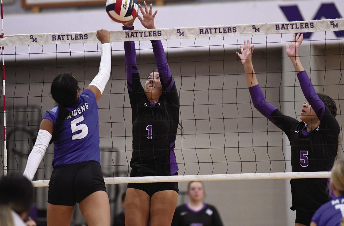 San Marcos splits opening games at Ragin’ Rattler Tournament