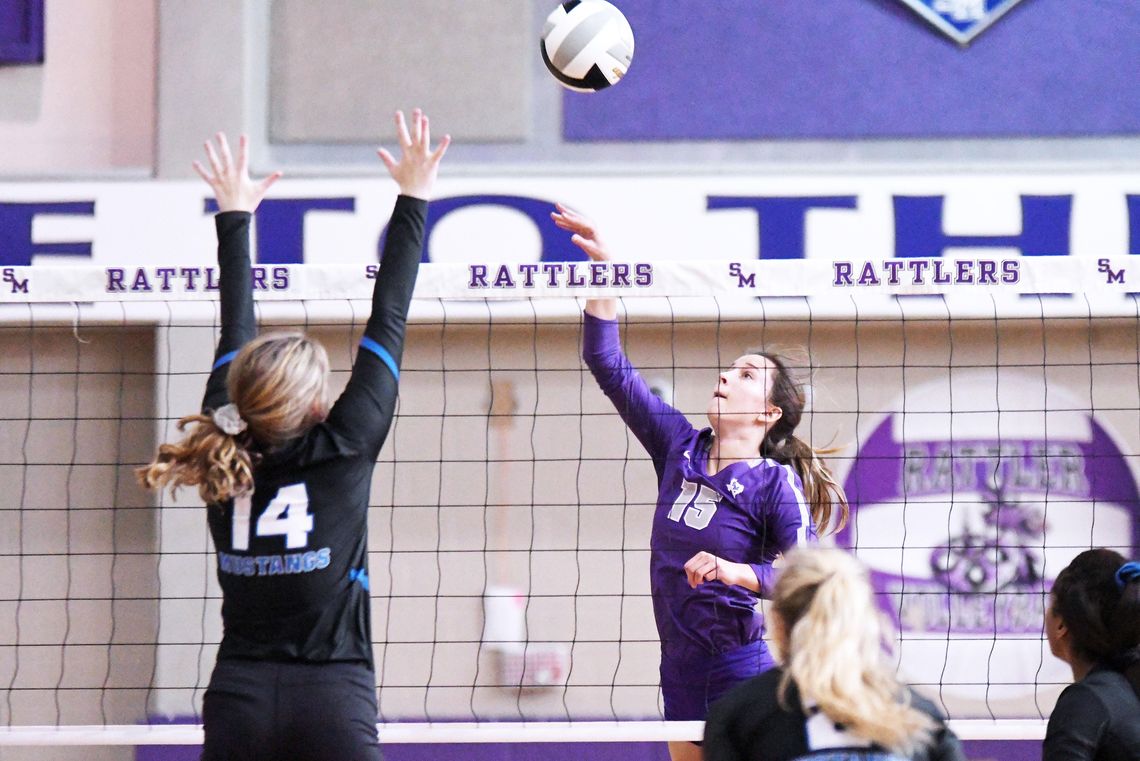 San Marcos struggles in day one of Ragin' Rattler Tounament