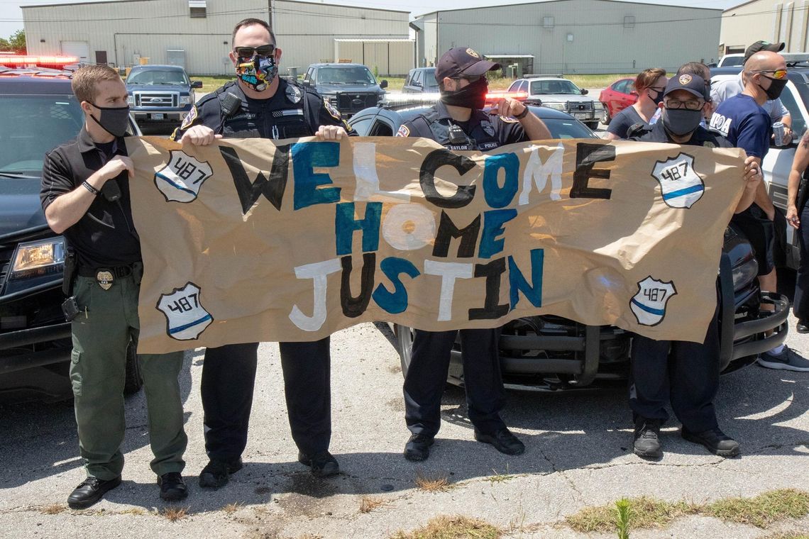 SMPD officer Mueller  returns home after  2-week stint in hospital 