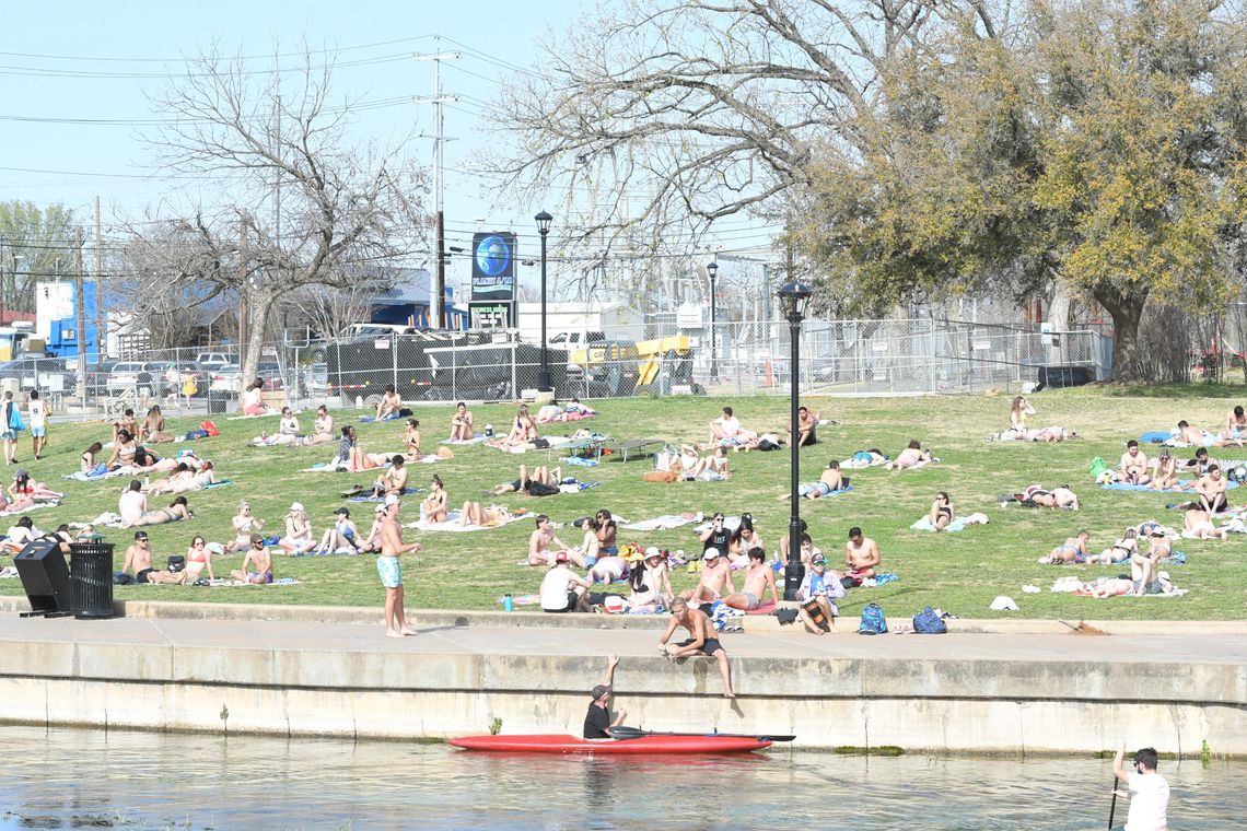 SPRING ARRIVES: Sewell Park sees packed crowd on first day of spring SPRING ARRIVES: Sewell Park sees packed crowd on first day of spring