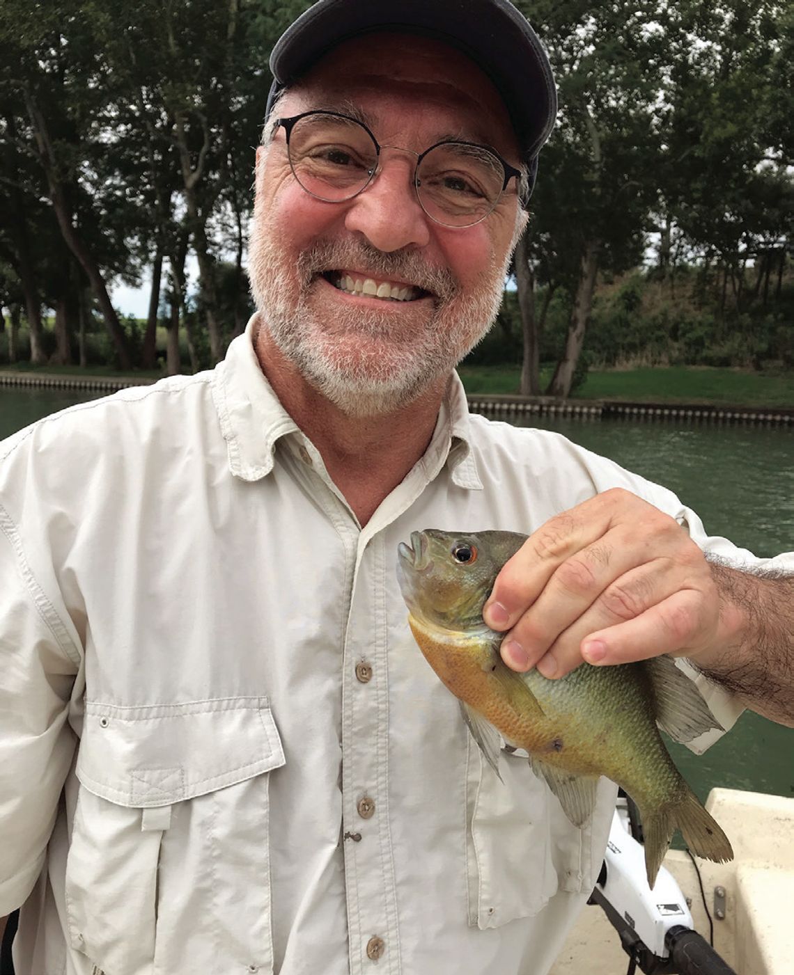 Teaching friends to fly fish for Redbreasted Sunfish