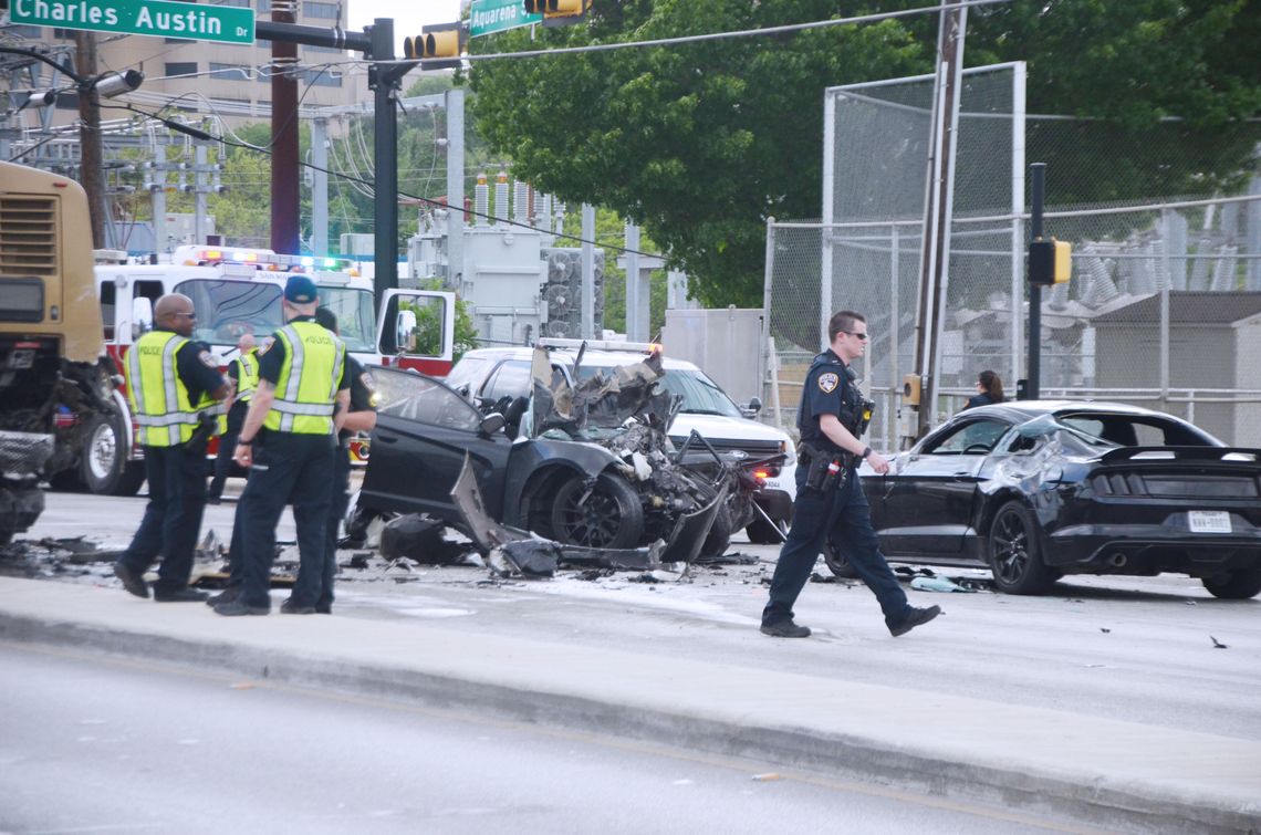 Teen dies following major crash in San Marcos 