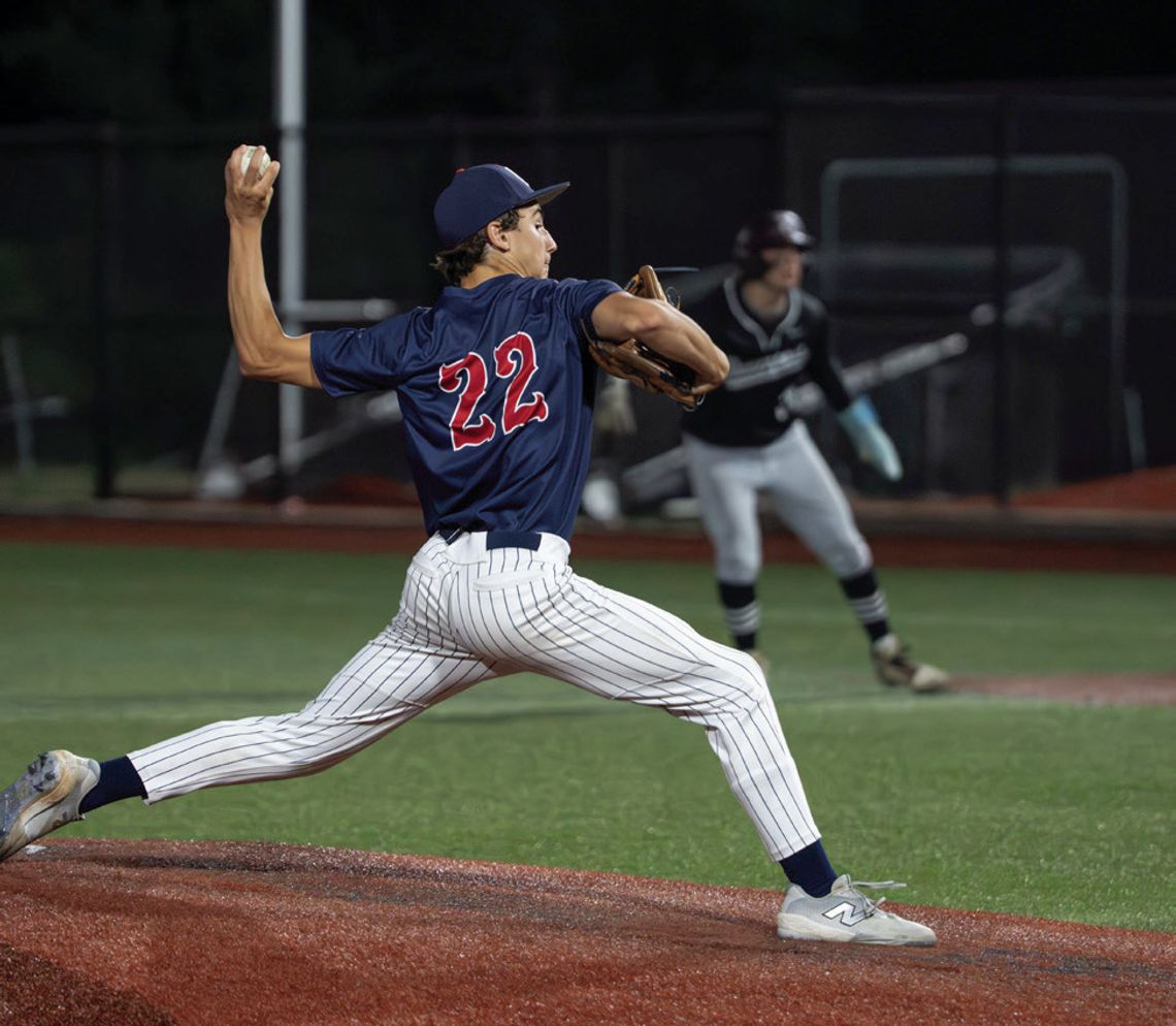 Texans clinch district title against Davenport