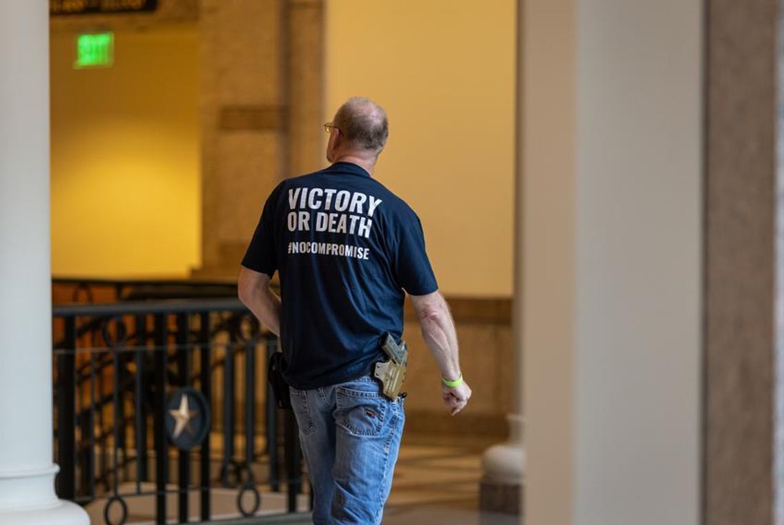 Texans could carry handguns without a permit under bill headed to Gov. Greg Abbott's desk