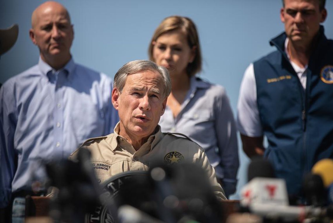 Texas Gov. Greg Abbott bans any COVID-19 vaccine mandates — including for private employers Texas Gov. Greg Abbott bans any COVID-19 vaccine mandates — including for private employers