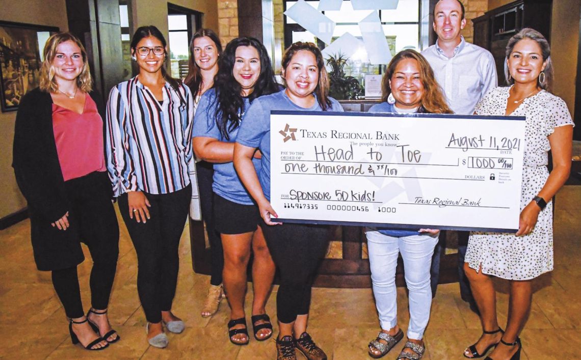 Texas Regional Bank sponsors students with donation to Head to Toe Texas Regional Bank sponsors students with donation to Head to Toe
