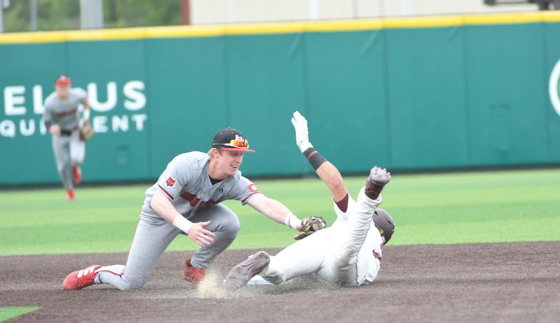 Texas State defeats Arkansas State in exciting local contest