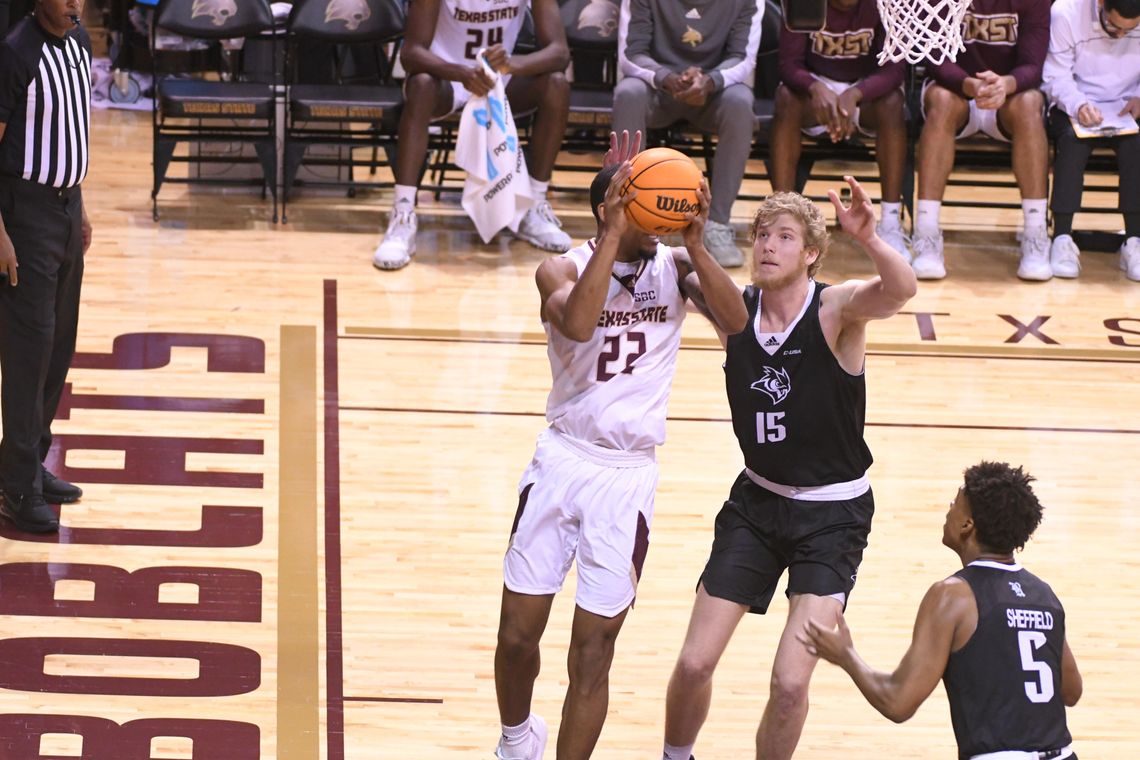 Texas State defeats rival UT Arlington, 71-65