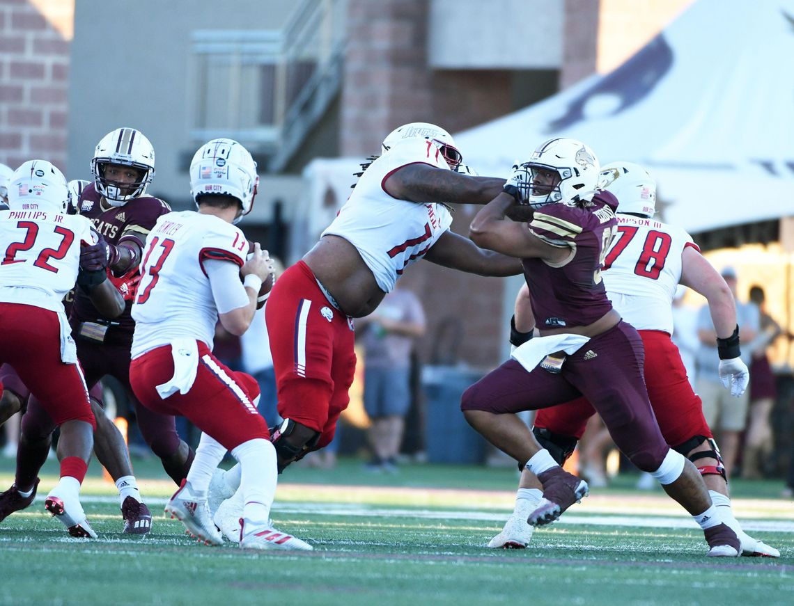 Texas State rallies to pull off 4OT win over South Alabama, 33-31