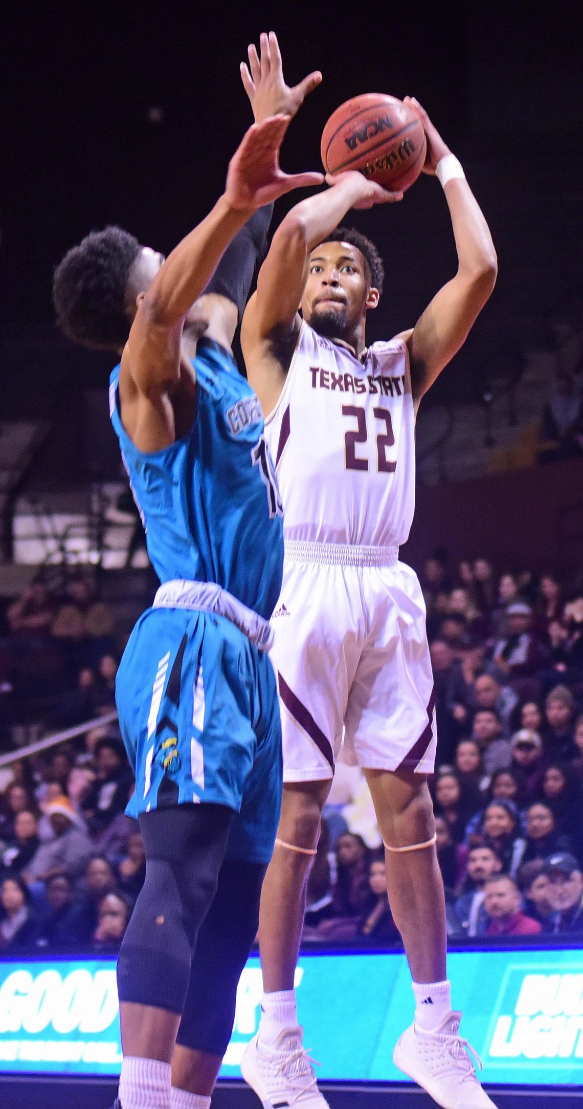 Texas State remains atop Sun Belt following 58-44 win over Troy 