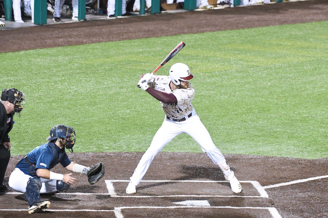 Texas State splits end of BYU series