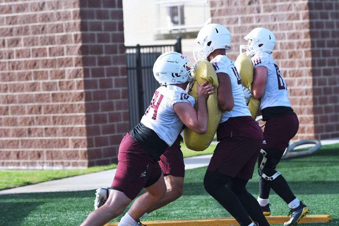 Texas State tinkering with tight ends in spring practices