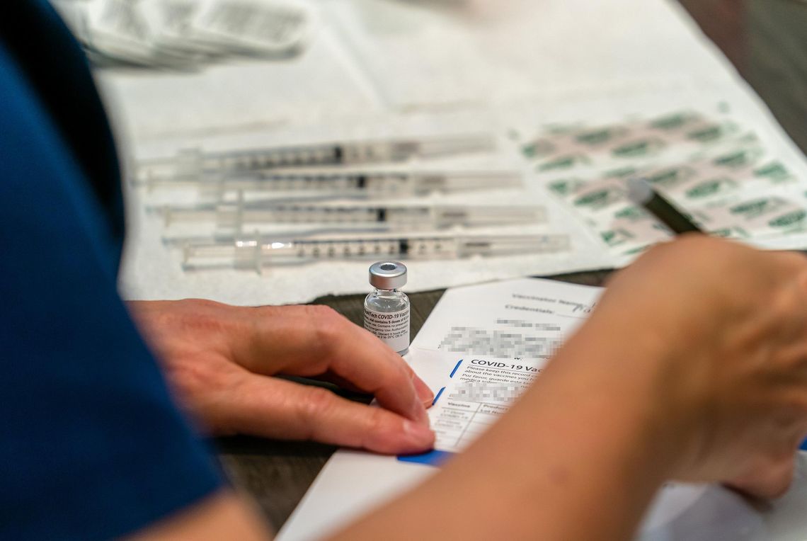 There are far more Texans eligible for the COVID-19 vaccine than doses available. Here’s what you need to know about getting one. There are far more Texans eligible for the COVID-19 vaccine than doses available. Here’s what you need to know about getting one.