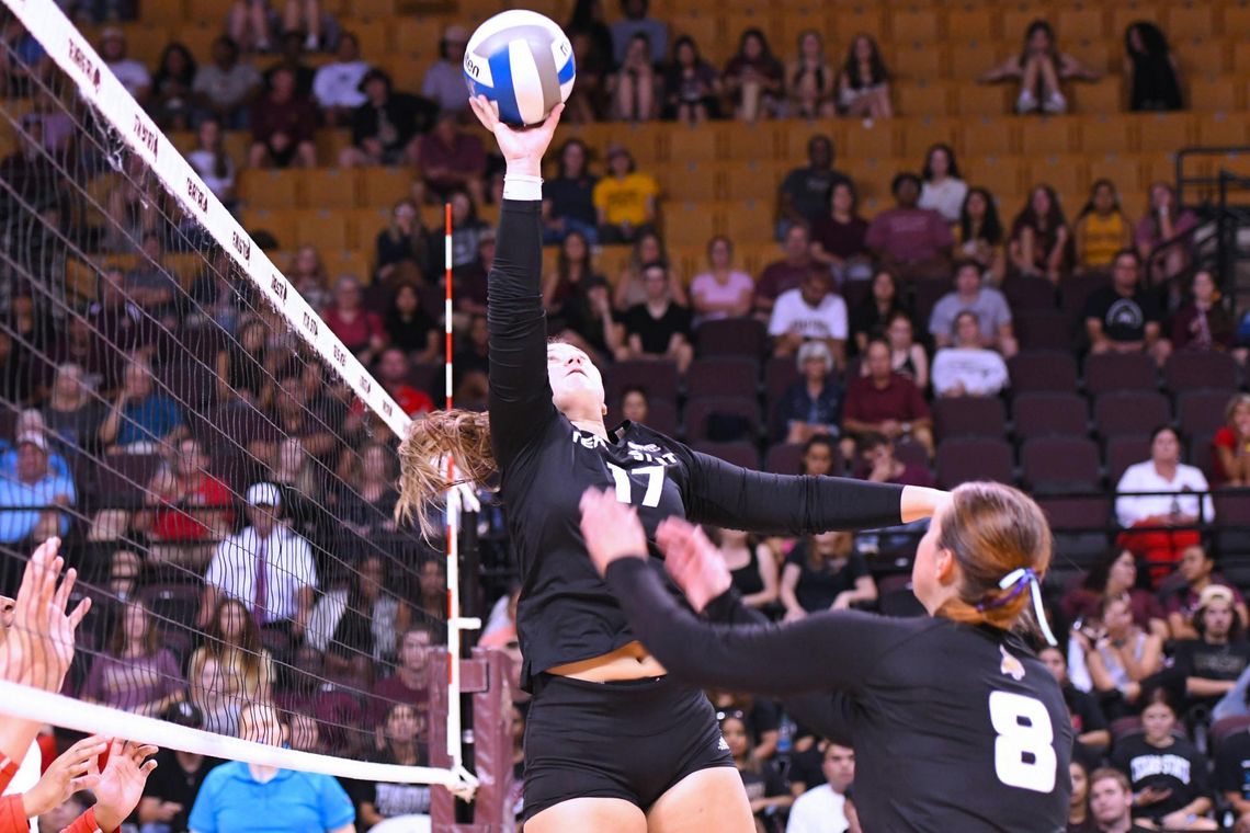 TXST begins weekend with sweep over Southern Miss 