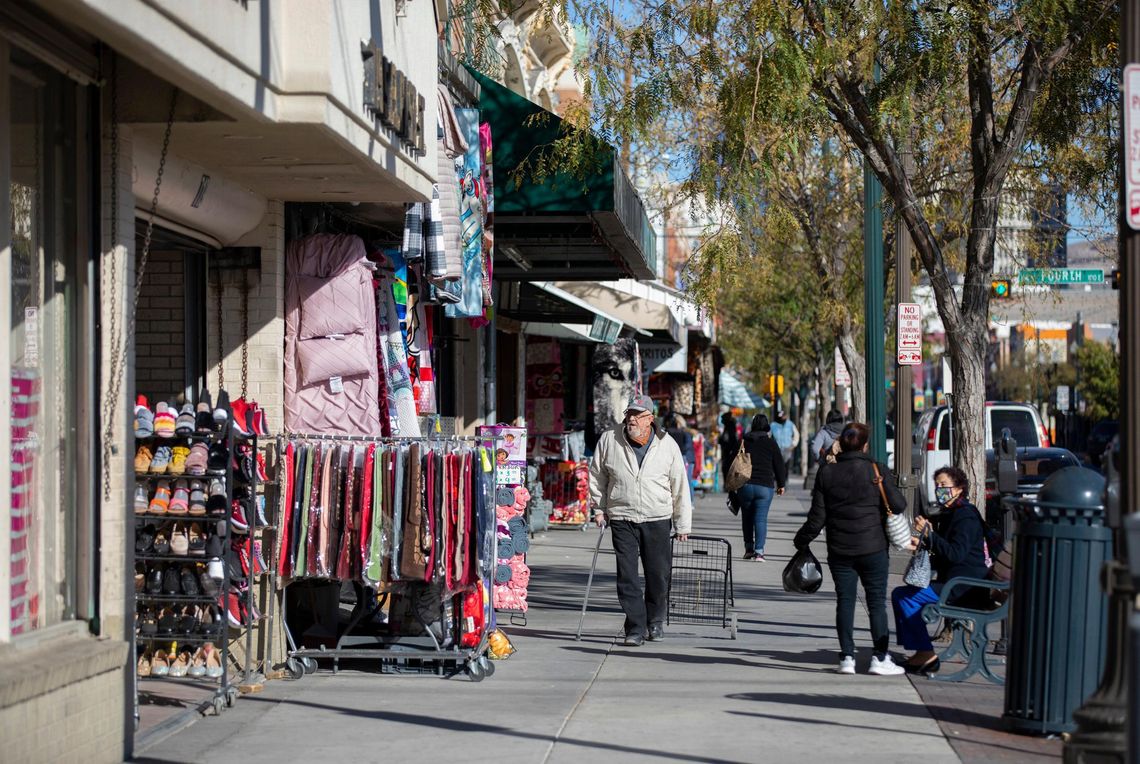 U.S. to reopen land borders with Mexico to vaccinated travelers starting in November