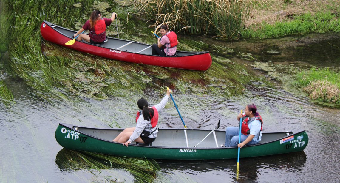 Volunteers clear litter during Great Texas River Clean Up