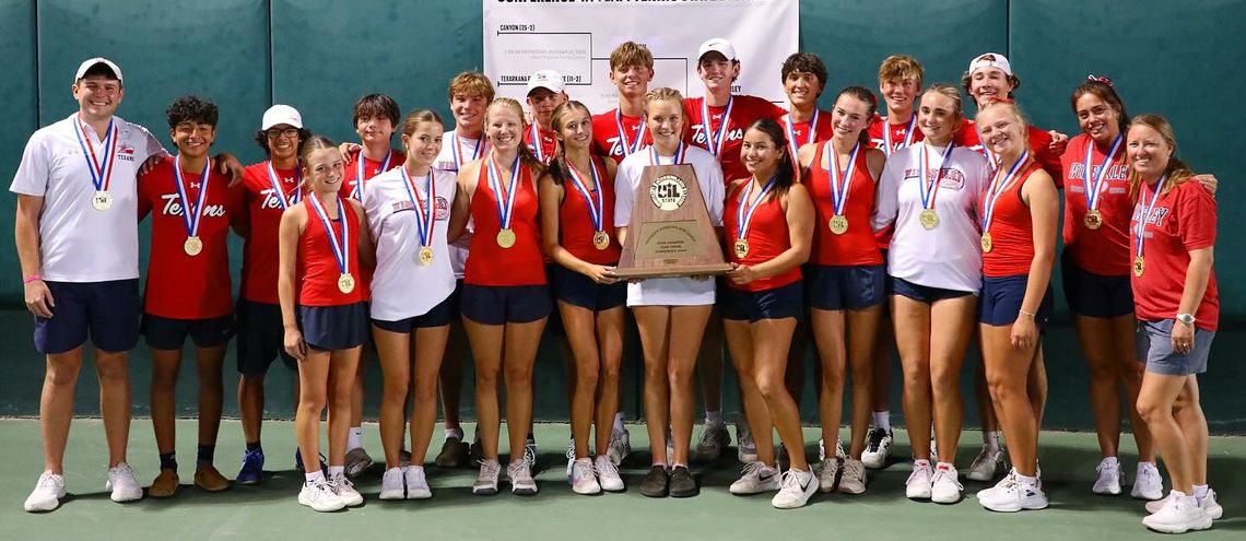 Wimberley team tennis wins state championship