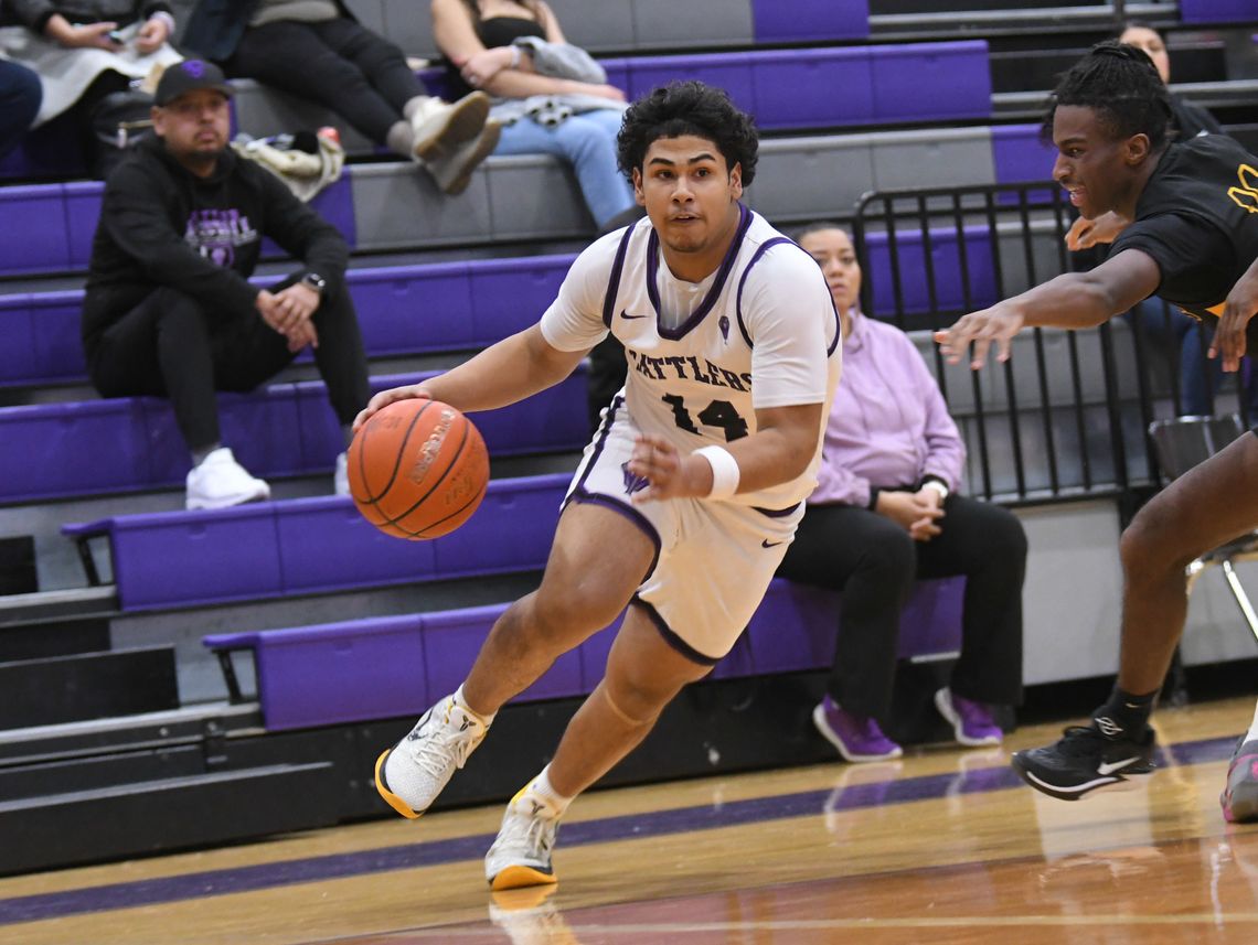 Youthful Rattlers look to focus on fundamentals