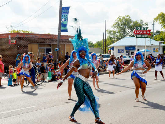 Austin samba performers lead the way down the parade route in their elaborate costumes in the 2017 Mermaid Promenade